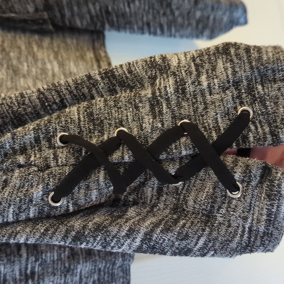 Black and white lightweight cardigan - Picture 2 of 6